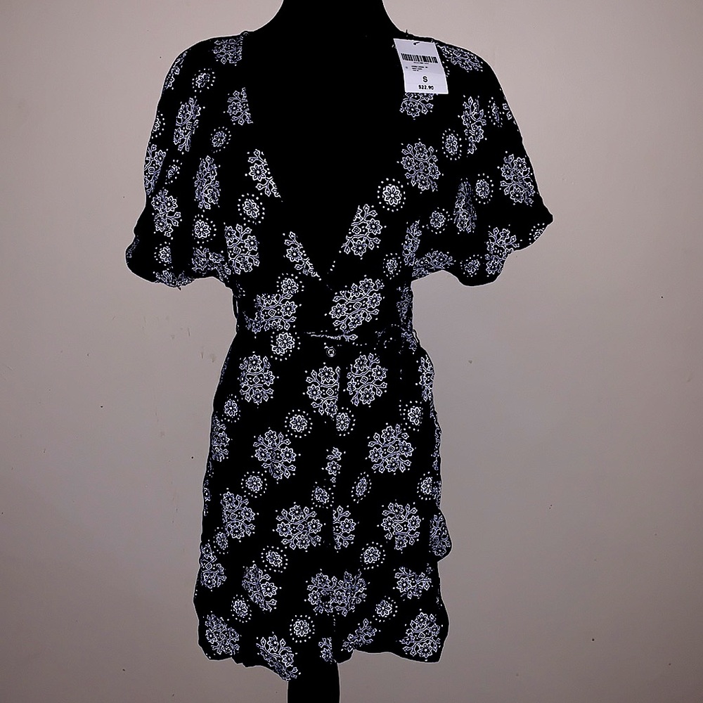 Forever 21 - Sz S - Knee length dress New W/Tags